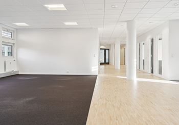 Fleksible løsninger i et lyst og moderne kontorhus